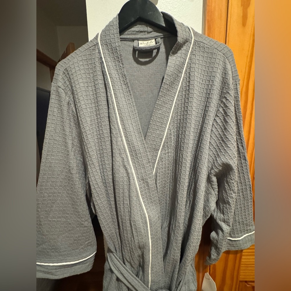 Women's robe
